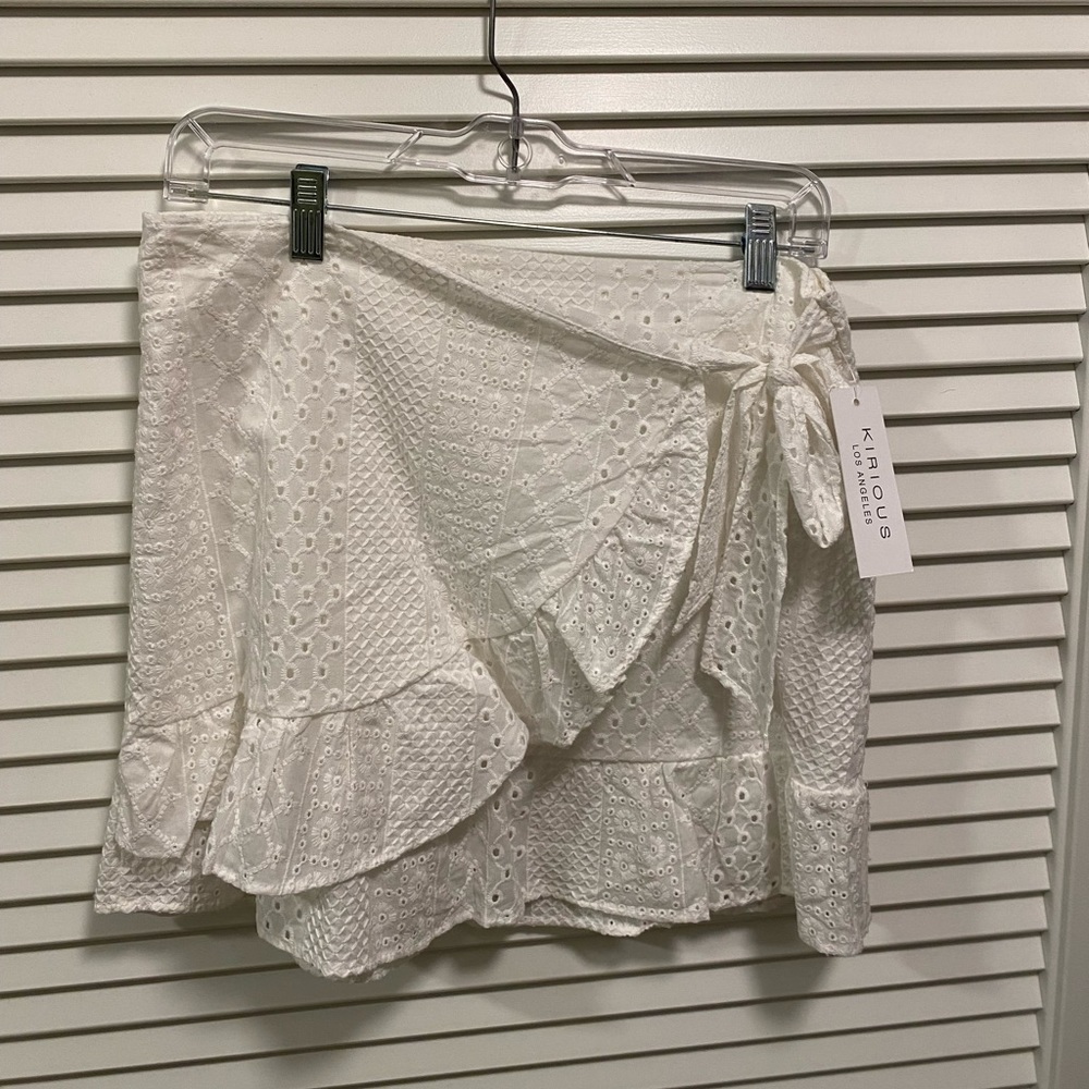 White mini skirt size medium